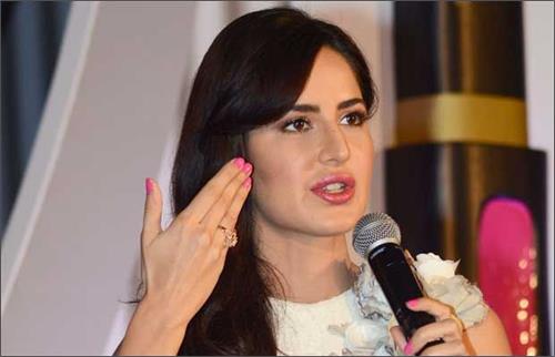 katrina kaif threatens to photographers