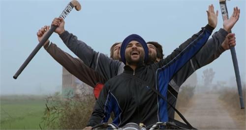 vaapsi is a story of young people emerged from the dark period