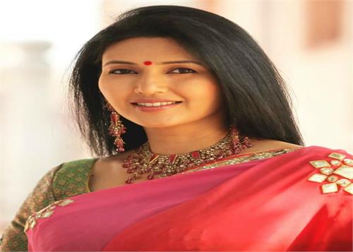 television news deepti bhatnagar in hot look