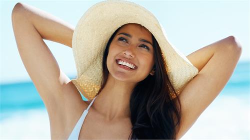 adopt these measures to protect skin and hair from the sun in summer