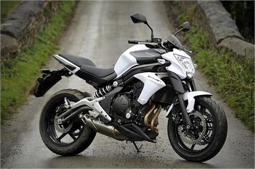 kawasaki offers rs 25 000 discount on er 6n for a limited period