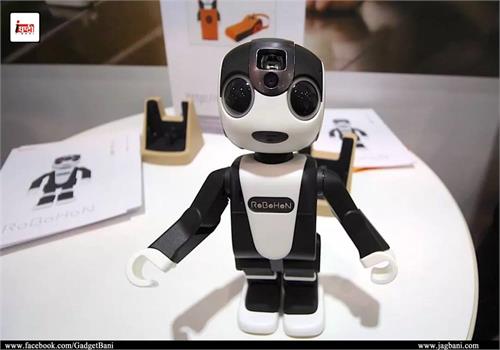 world s first robotic smartphone can walk and dance like human
