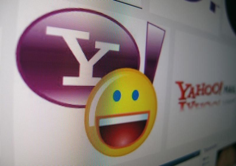 yahoo rolls out upgraded new messenger app for windows mac