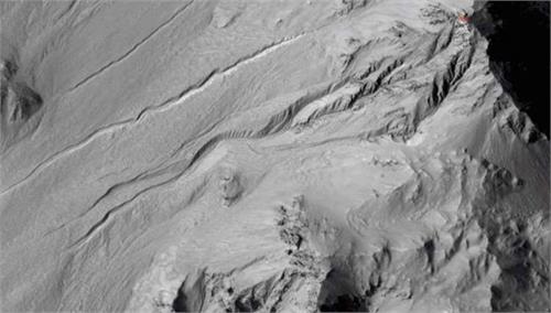 mars gullies not made by flowing liquid water