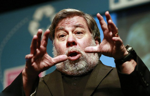 apple co founder steve wozniak upset over jack less iphone move