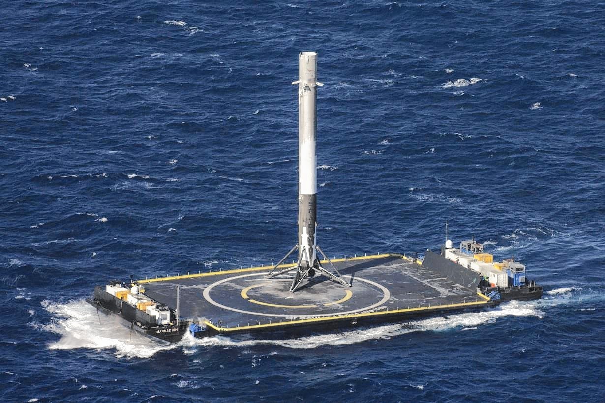 spacex falcon 9  successful drone ship landing