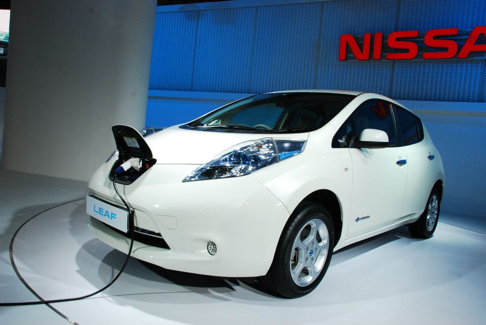 nissan may stop making its own electric car batteries