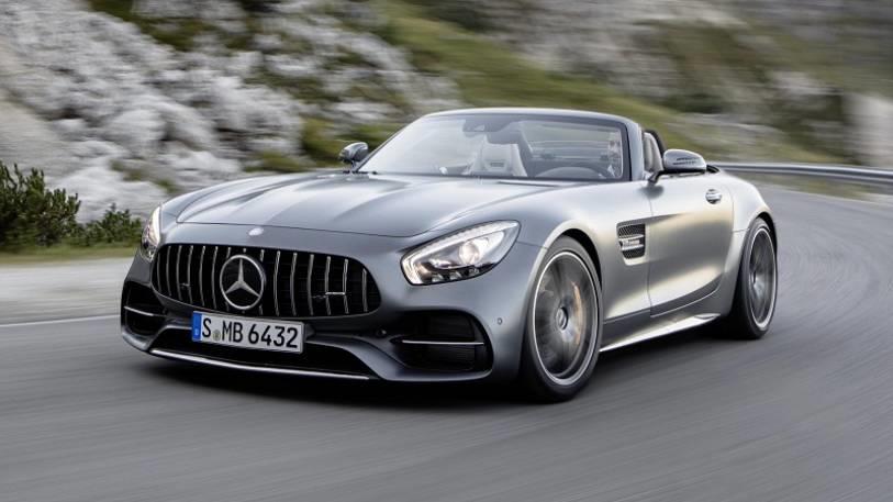 ਓਪਨ ਟਾਪ ਦੇ ਨਾਲ Mercedes AMG GT Roadster ''ਚ ਹੈ ਜ਼ਬਰਦਸਤ ਪਾਵਰ