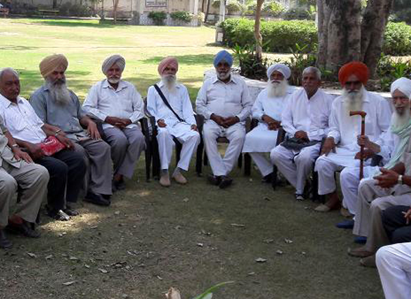 ਪੰਜਾਬੀ ਭਾਸ਼ਾ ਨੂੰ ਬਣਦਾ ਸਨਮਾਨ ਨਾ ਦੇਣ ਦੇ ਰੋਸ ਵਜੋਂ ਮੰਗ ਪੱਤਰ ਸੌਂਪਿਆ