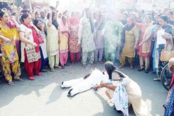 anganwari workers wielded the punjab government