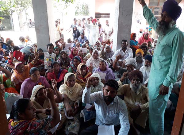 ਬਾਘਾਪੁਰਾਣਾ ''ਚ ਬੀ. ਡੀ. ਪੀ. ਓ. ਦਫਤਰ ਘੇਰਿਆ