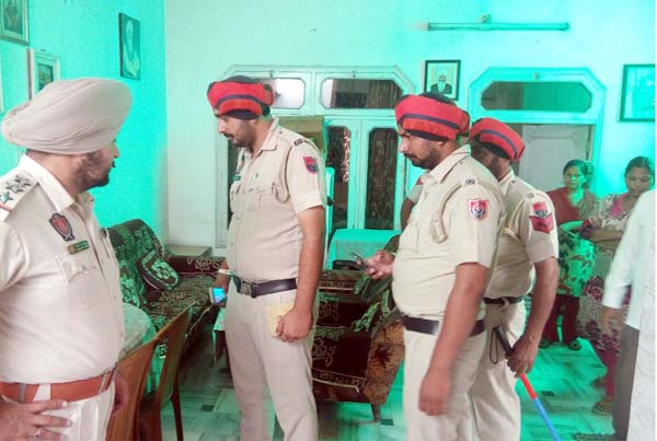 ਲੁਟੇਰੇ ਘਰੋਂ ਨਕਦੀ ਤੇ ਗਹਿਣੇ ਲੈ ਕੇ ਫਰਾਰ