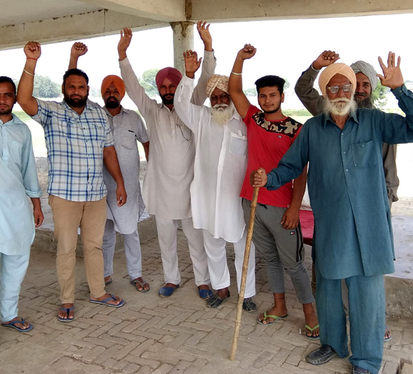 ਮੰਡੀਆਂ ''ਚ ਪ੍ਰਬੰਧਾਂ ਦੀ ਘਾਟ ਤੇ ਮਾਲ ਨਾ ਵਿਕਣ ਕਾਰਨ ਕਿਸਾਨ-ਮਜ਼ਦੂਰ ਪ੍ਰੇਸ਼ਾਨ