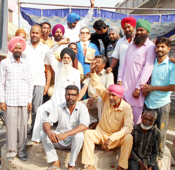 ਸਾਬਕਾ ਮੰਤਰੀ ਦੀ ਯਾਦ ''ਚ ਨਿਰਮਾਣ ਅਧੀਨ ਚੌਕ ''ਤੇ ਬਸਪਾ ਵਰਕਰਾਂ ਨੇ ਡਾ. ਭੀਮ ਰਾਓ ਅੰਬੇਡਕਰ ਦੀ ਮੂਰਤੀ ਕੀਤੀ ਸਥਾਪਿਤ, ਸਥਿਤੀ ਤਣਾਅਪੂਰਨ