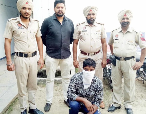 ਨਾਜਾਇਜ਼ ਸ਼ਰਾਬ ਸਣੇ ਵਿਅਕਤੀ ਕਾਬੂ