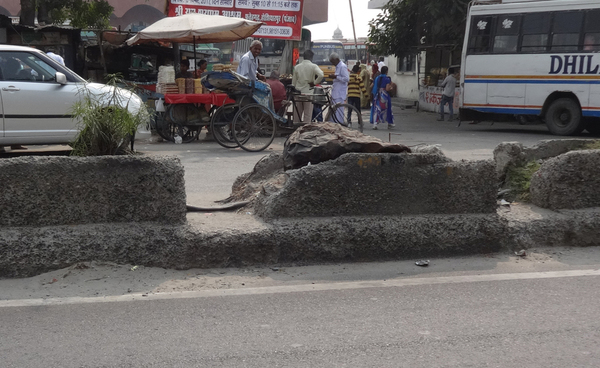 ਮੰਜ਼ਿਲ ''ਤੇ ਜਲਦੀ ਪਹੁੰਚਣ ਦੇ ਚੱਕਰ ''ਚ ਮੌਤ ਦਾ ਕਾਰਨ ਬਣ ਰਹੇ ਹਨ ਸ਼ਾਰਟਕੱਟ ਰਸਤੇ