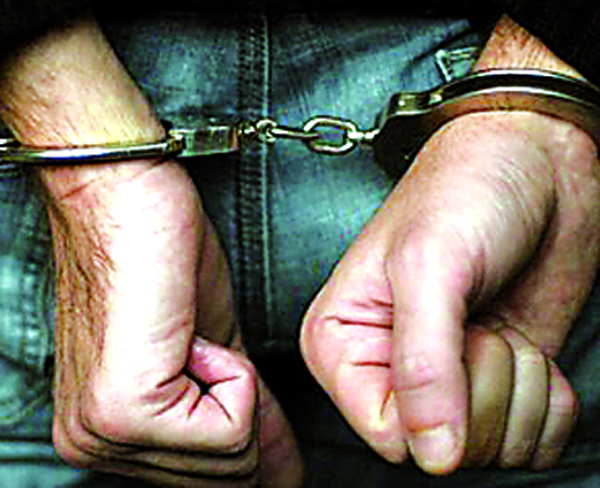 ਪੁਲਸ ਵੱਲੋਂ ਨਾਜਾਇਜ਼ ਸ਼ਰਾਬ ਬਰਾਮਦ, 2 ਗ੍ਰਿਫ਼ਤਾਰ