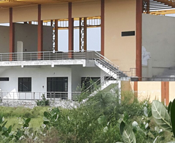 ''ਹਾਕੀ ਐਸਟੋਟਰਫ ਸਟੇਡੀਅਮ'' ਬਣਿਆ ਪ੍ਰੇਮੀਆਂ ਦੇ ਮਿਲਣ ਤੇ ਨਸ਼ੇੜੀਆਂ ਦੇ ਨਸ਼ਾ ਕਰਨ ਦਾ ਅੱਡਾ