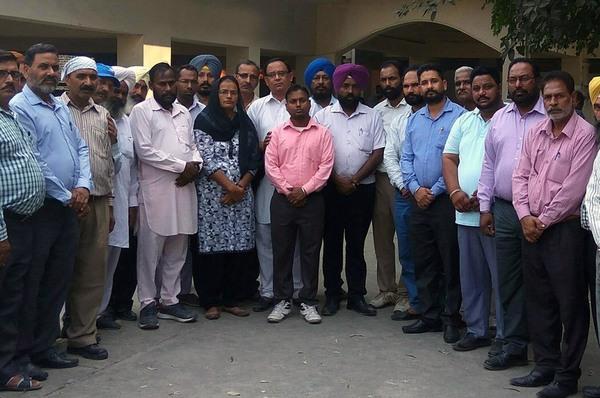 railway employees demand compensation for deceased spouse