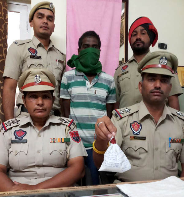 ਸਾਈਕਲ ਸਟੈਂਡ ਦੇ ਠੇਕੇਦਾਰ ਤੋਂ ਹੈਰੋਇਨ ਖਰੀਦਣ ਵਾਲਾ ਨੋਨਾ ਗ੍ਰਿਫਤਾਰ