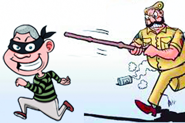 ਡਰਾਈ ਡੇ ''ਤੇ ਪੁਲਸ ਦਾ ਚੱਲਿਆ ਡੰਡਾ