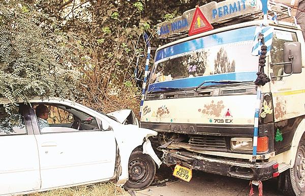 two injured in a car collision with canter