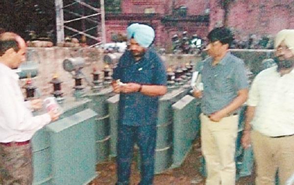 suddenly unpaid check of equipment in powercom  s store