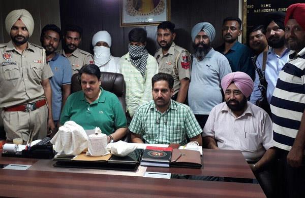 4 crore heroin including 2 arrested