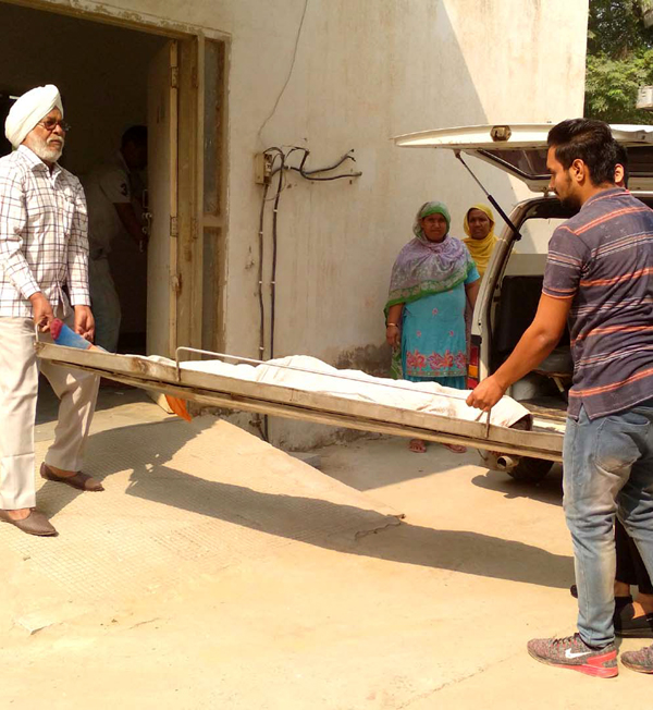 ਫਾਰਚੂਨਰ ਗੱਡੀ ਤੇ ਮੋਟਰਸਾਈਕਲ ਦੀ ਭਿਆਨਕ ਟੱਕਰ 1 ਦੀ ਮੌਤ