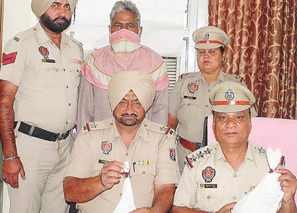 drug trafficking contractor arrested