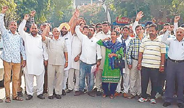 bsp protest against closure of government schools