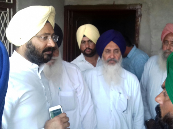 ਕਾਂਗਰਸ ਸਰਕਾਰ ਜਾਣਬੁੱਝ ਕੇ ਕਿਸਾਨਾਂ ਦੇ ਮਸਲੇ ਹੱਲ ਨਹੀਂ ਕਰ ਰਹੀ : ਪਰਮਿੰਦਰ ਢੀਂਡਸਾ