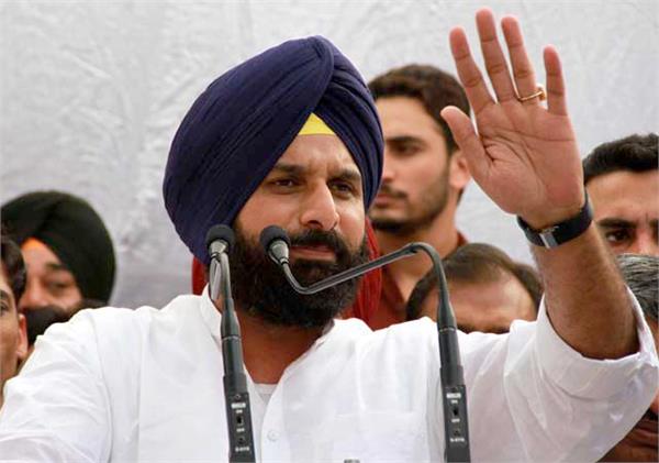 sukhi randhawa gave resigns