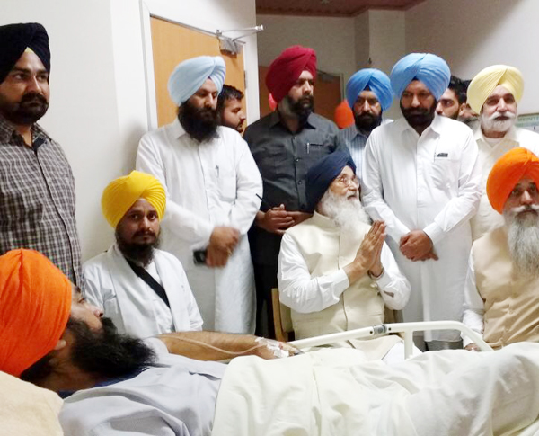 ਬਾਦਲ ਇਕ ਤੀਰ ਨਾਲ ਕਈ ਨਿਸ਼ਾਨੇ ਲਗਾਉਣ ਦੀ ਫਿਰਾਕ ''ਚ