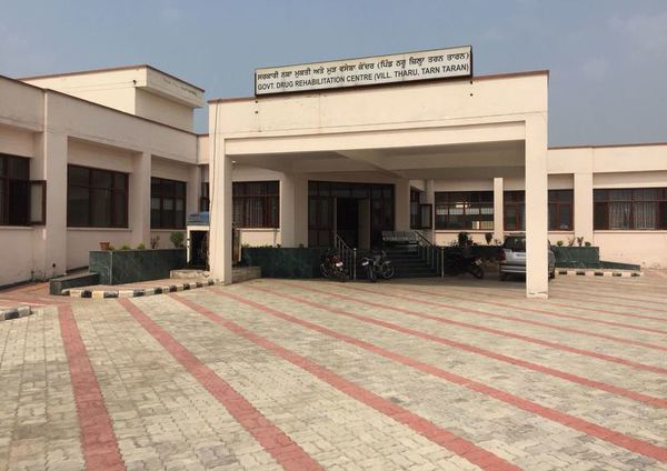 ਨਸ਼ੇੜੀਆਂ ਦੇ ਮੁਫਤ ਇਲਾਜ ਲਈ ਖੋਲ੍ਹੇ ਸੈਂਟਰਾਂ ''ਚ ਇਲਾਜ ਲਈ ਆਏ 45 ਮਰੀਜ਼