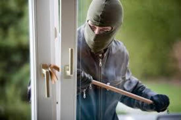 the family took the medicine  the thieves did the cleaning hands