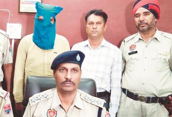 police car smuggler arrested on police staff