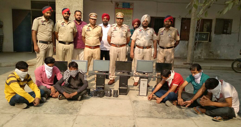 ਸਰਕਾਰੀ ਖਜ਼ਾਨੇ ਨੂੰ ਚੂਨਾ ਲਾਉਣ ਦੇ ਮਾਮਲੇ ''ਚ 6 ਕਾਬੂ