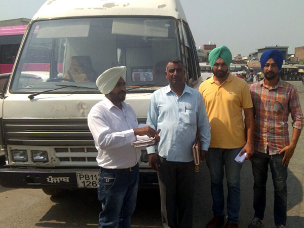 ਜਨਤਕ ਥਾਵਾਂ ''ਤੇ ਤੰਬਾਕੂ ਦੀ ਵਰਤੋਂ ਕਰਨ ਵਾਲਿਆਂ ਦੇ ਕੱਟੇ ਚਲਾਨ