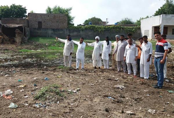 heap piled up in chikurdwala  s government school