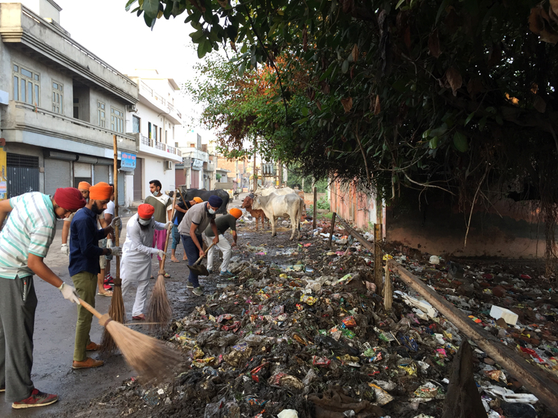 ਸ਼ਹਿਰ ਦੀ ਸਫ਼ਾਈ ਨਾ ਕੀਤੀ ਤਾਂ ਸੁੱਟਾਂਗੇ ਹਰ ਅਧਿਕਾਰੀ ਦੇ ਘਰ ਅੱਗੇ ਕੂੜਾ : ਸਿੱਖ ਵਿਰਸਾ ਕੌਂਸਲ