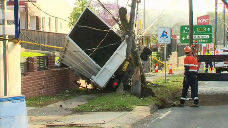 ਸਿਡਨੀ ''ਚ ਤੜਕਸਾਰ ਟਰੱਕ ਹੋਇਆ ਹਾਦਸੇ ਦਾ ਸ਼ਿਕਾਰ