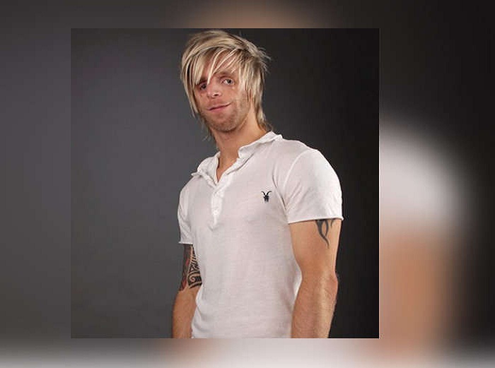 ਆਪਣਾ ਚਿਹਰਾ ਸ਼ੀਸ਼ੇ ''ਚ ਦੇਖਣ ਤੋਂ ਡਰਦਾ ਸੀ ਇਹ ਸ਼ਖਸ, ਹੁਣ ਕਰਦਾ ਹੈ ਲੋਕਾਂ ਨੂੰ ਮੋਟੀਵੇਟ