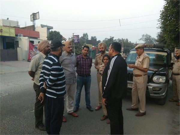 unidentified robbers police