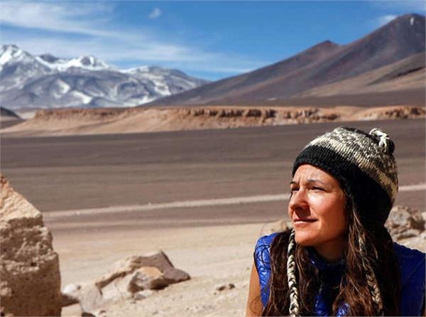 this lady is all shocked to see  doing volcanic volcano photoshoot