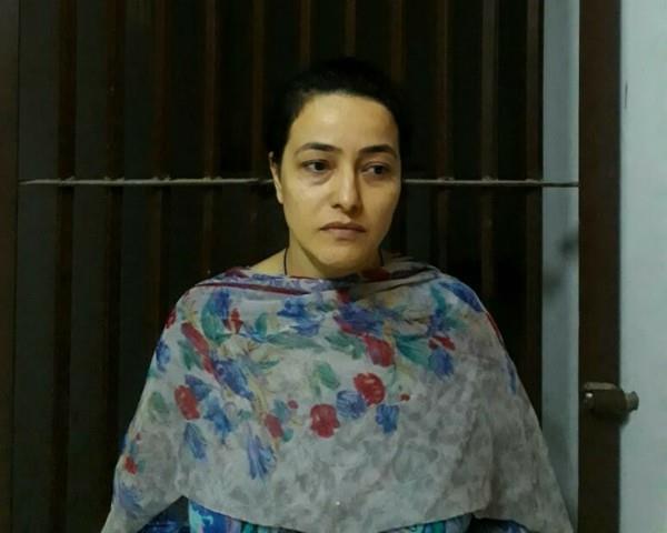 honeypreet  who is crying while under questioning  is not cooperating