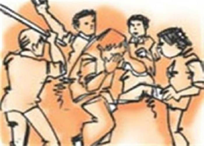 ਵੋਟਾਂ ਦੀ ਰੰਜ਼ਿਸ਼ ਦੇ ਚਲਦਿਆਂ ਨੌਜਵਾਨ ''ਤੇ ਤੇਜ਼ਦਾਰ ਹਥਿਆਂਰਾਂ ਨਾਲ ਹਮਲਾ