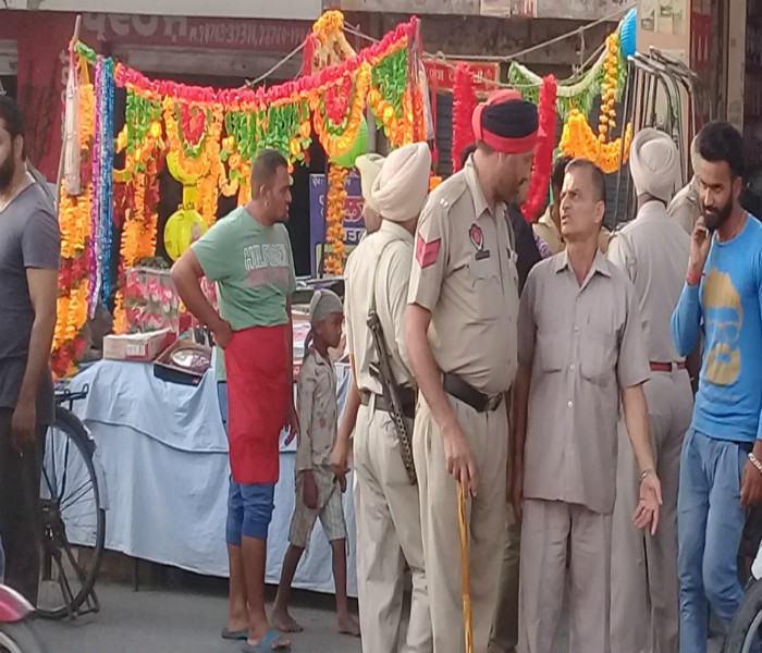 2 ਦਿਨ ਚੱਲੀ ਪਟਾਕੇ ਵੇਚਣ ਵਾਲਿਆਂ ਤੇ ਪੁਲਸ ''ਚ ਲੁਕਣਮੀਟੀ