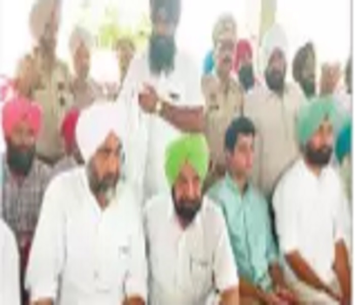 ਸੂਬੇ ਦੇ ਨੰਬਰਦਾਰਾਂ ਦਾ ਵਫਦ ਮਨਪ੍ਰੀਤ ਬਾਦਲ ਨੂੰ ਮਿਲਿਆ