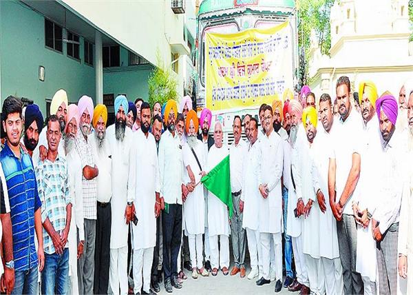 truck to relief material left from zira